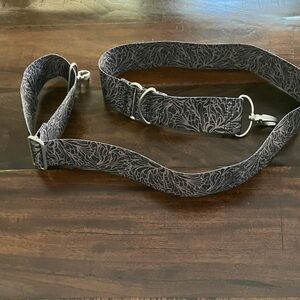 Baggalini Stylish Black and Gray Patterned bag strap. New, never used.